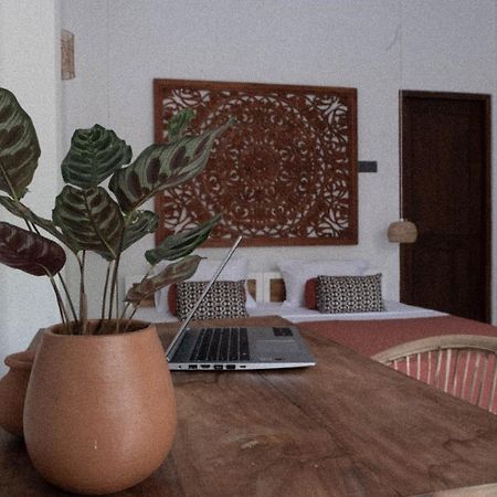 ホテル Clics Coliving & Coworking ディックウェラ エクステリア 写真