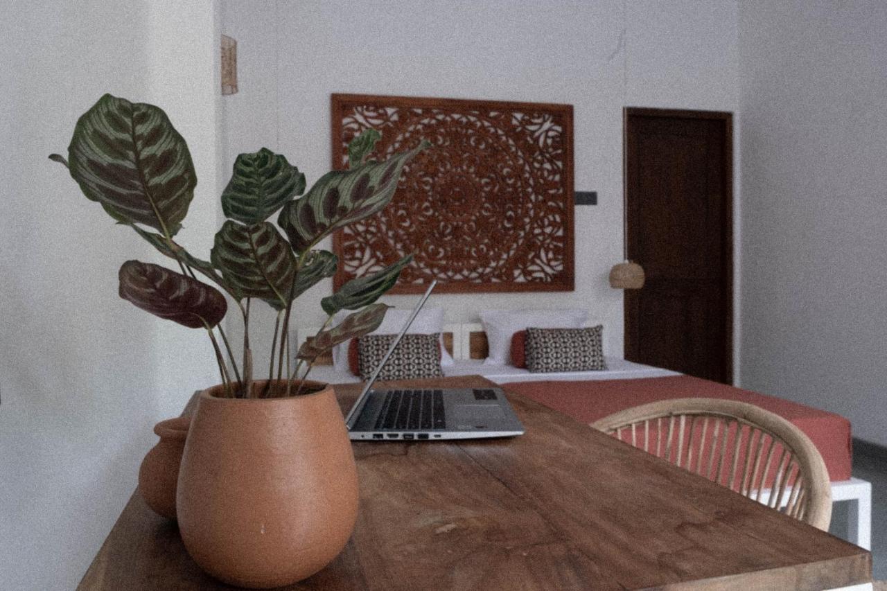 ホテル Clics Coliving & Coworking ディックウェラ エクステリア 写真